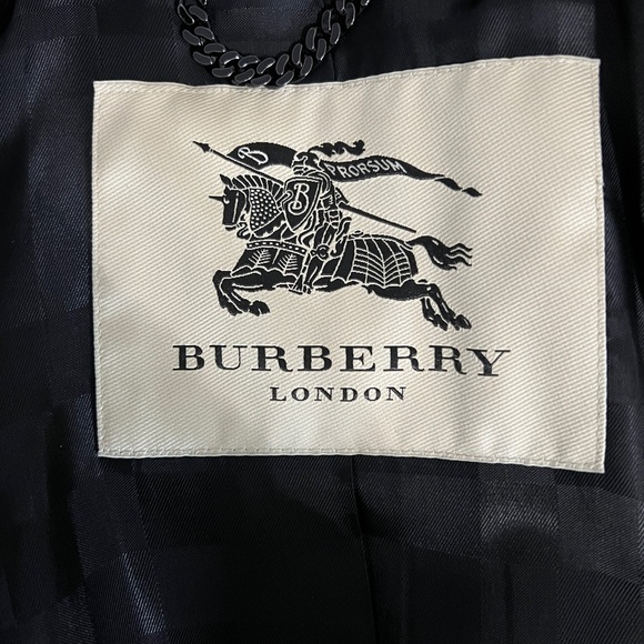 Burberry Trench Coat (Wool and Cashmere) - Picture 3 of 4
